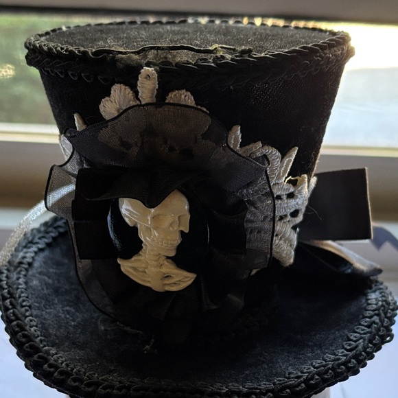 Hand Crafted Accessories - Mini Skeleton Goth Black Cocktail Fascinator Top Hat